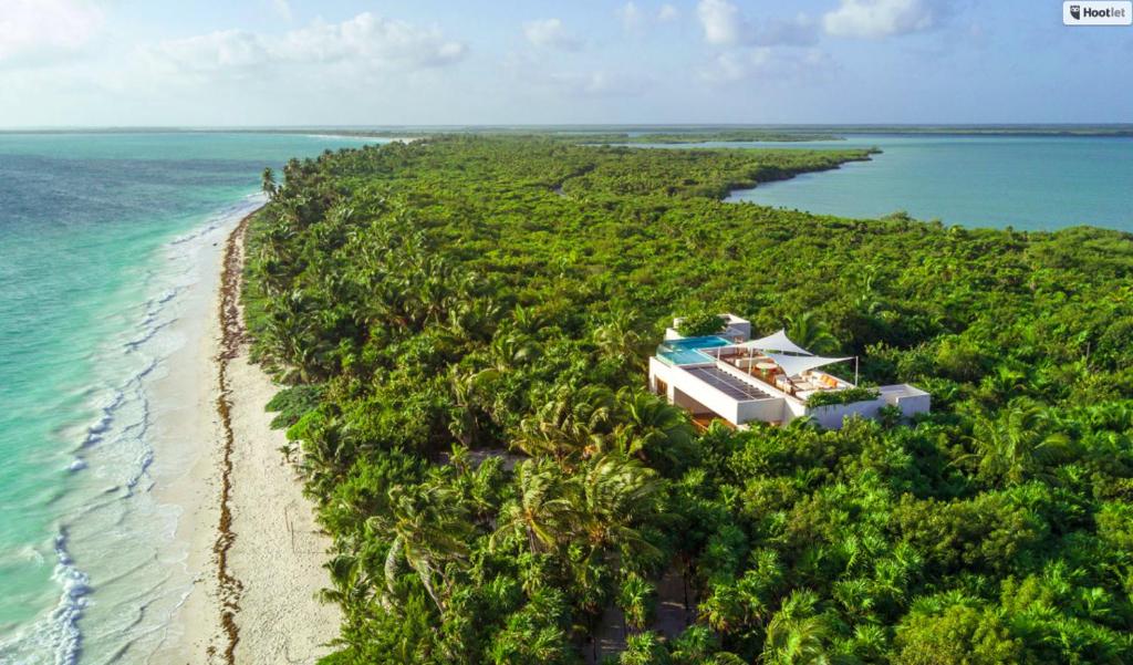All inclusive Villa in Sian Kaan- Meals, Cooks & butler included!