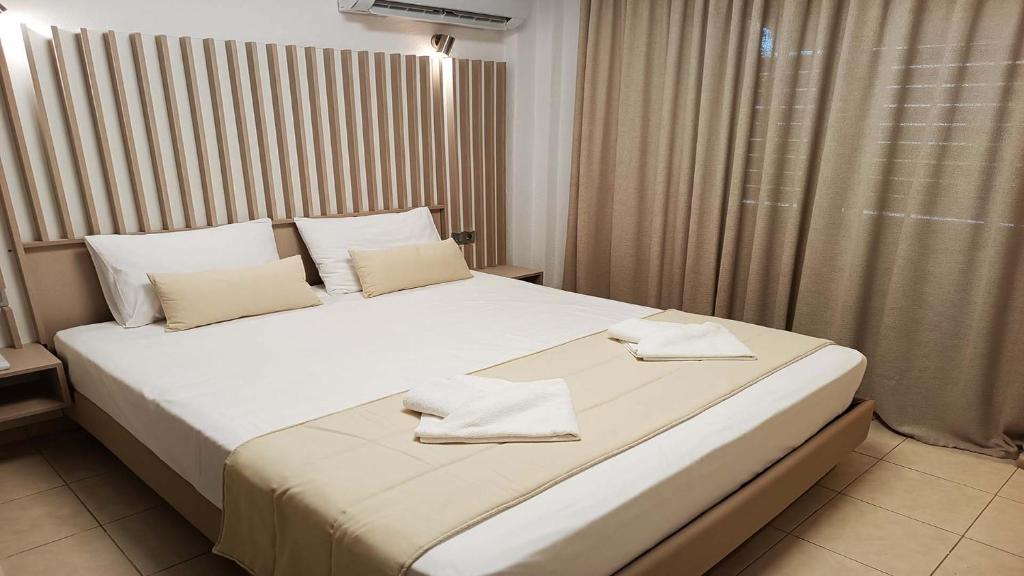 Luxury Suites by Xenius Zeus in Nea Flogita photo 4