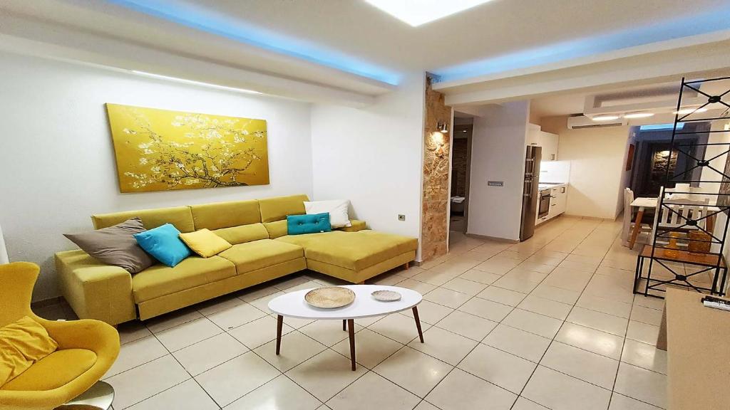 Luxury Suites by Xenius Zeus in Nea Flogita photo 1