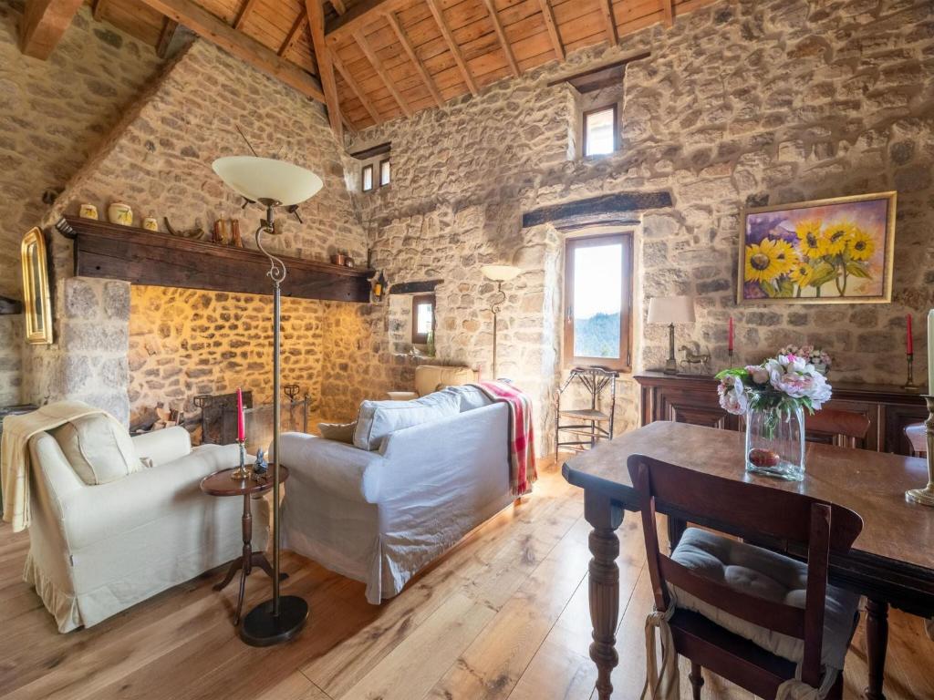 Charming holiday home in St Basile with private terrace photo 4