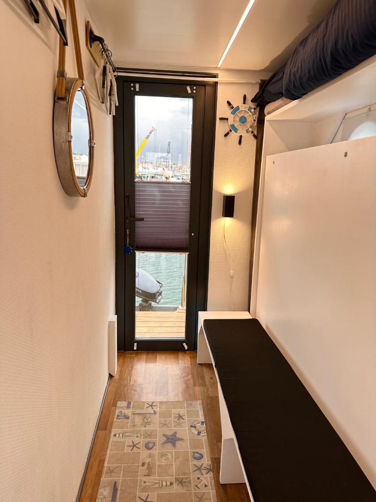 Houseboat Seabreeze photo 4