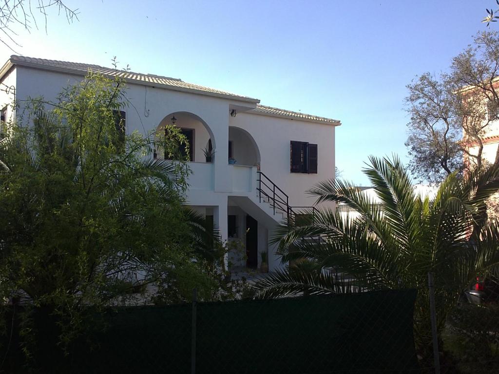 Alexander Apartments photo 1