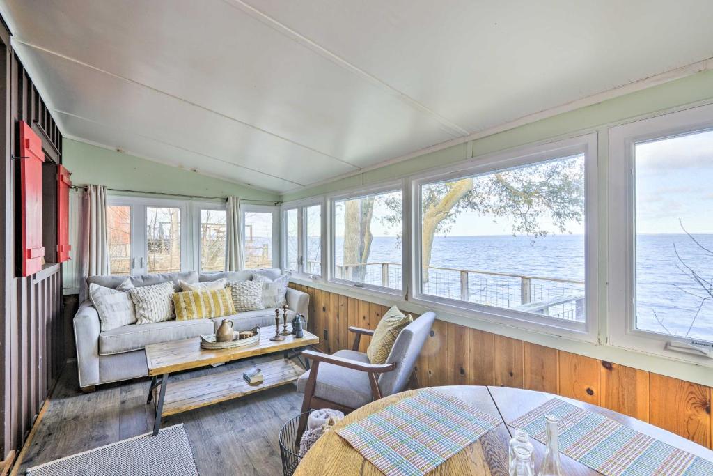 Henderson Harbor Cottage with Lake Access! photo 1