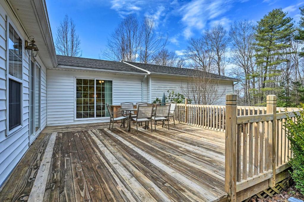 Serene Blue Ridge Getaway in Galax with Yard! photo 1