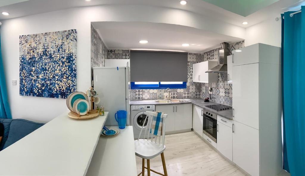 Beautiful 2bedroom with the pool photo 3
