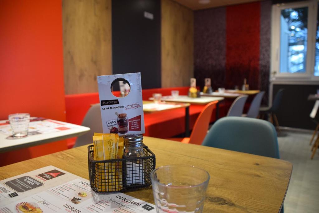 이비스 생-드니 스타드 외스트 (ibis Saint-Denis Stade Ouest) - Thumbnail image