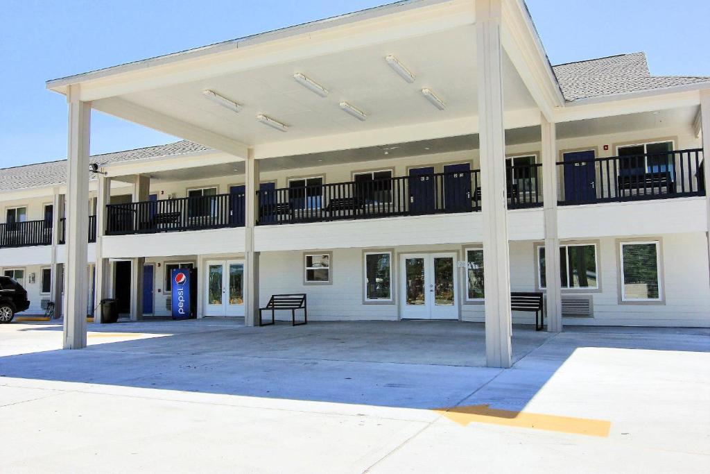Motel 6-Rockport, TX photo 1