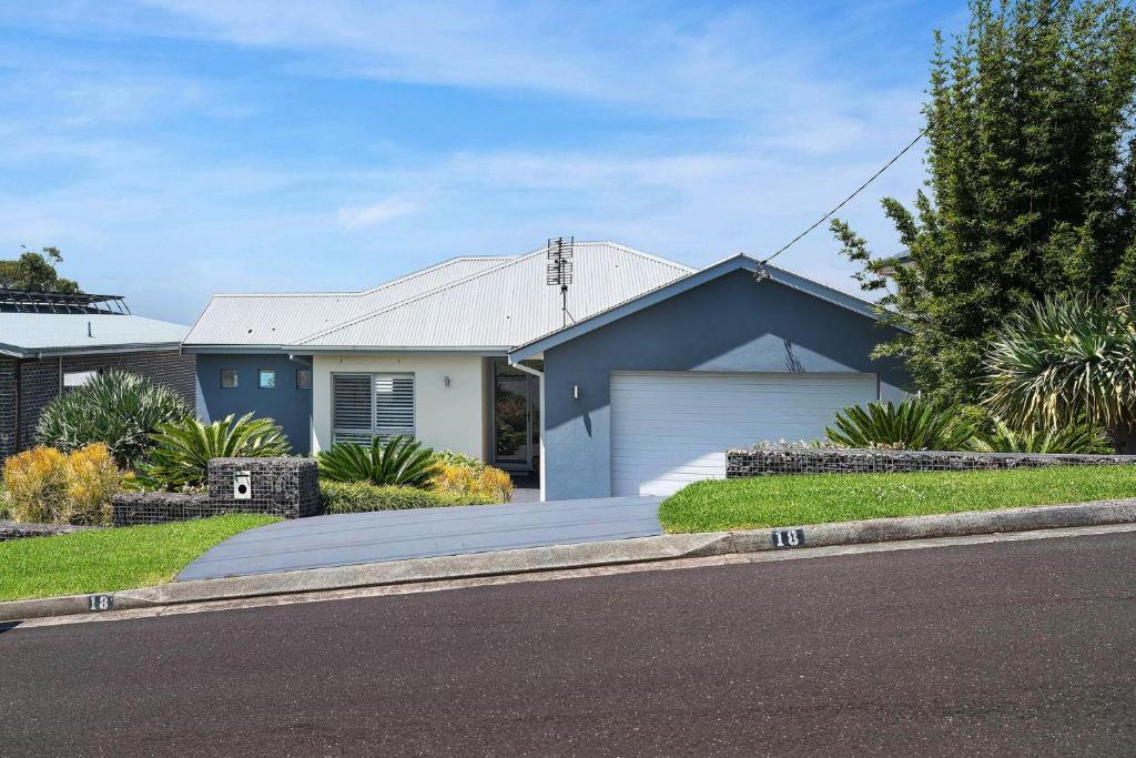 Sapphire on Wilson Gerringong photo 3