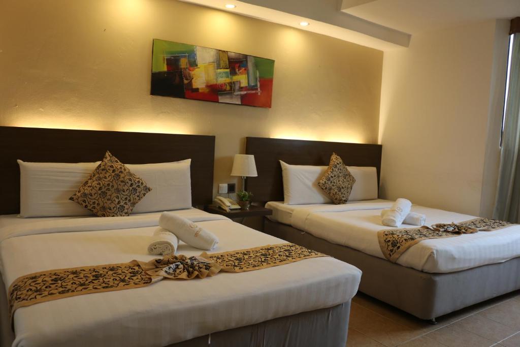 Eagle Bay Hotel photo 3