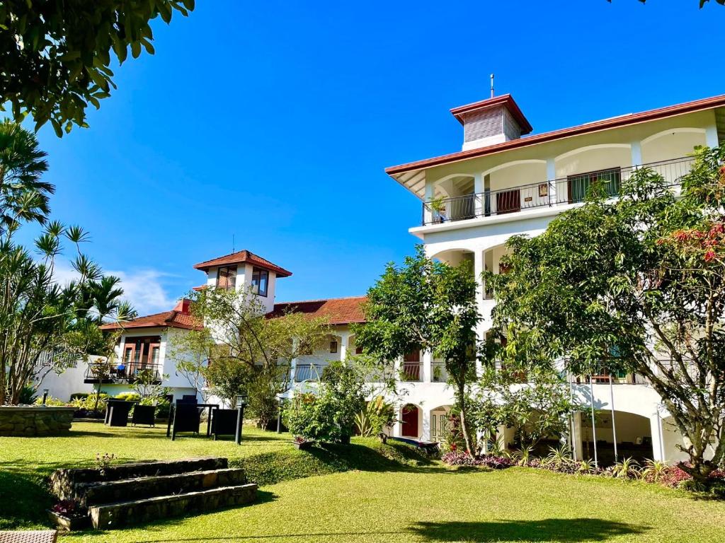 Elegant Hotel photo 1