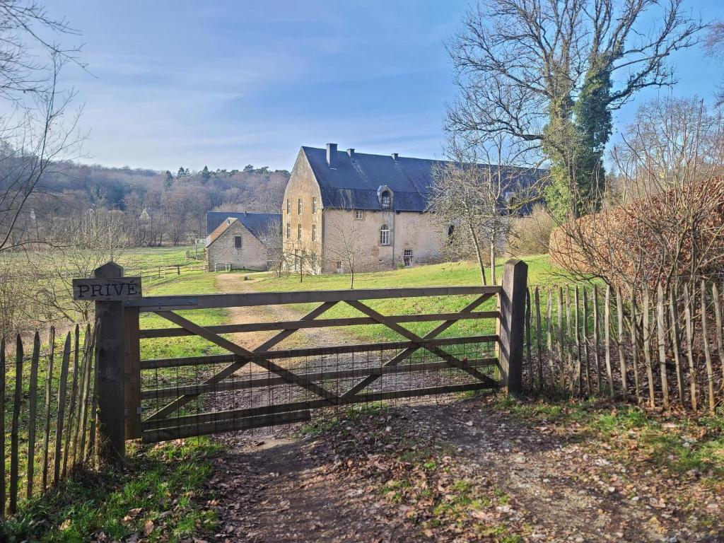 Family-friendly accommodation in the forges of Orval opposite the abbey photo 4
