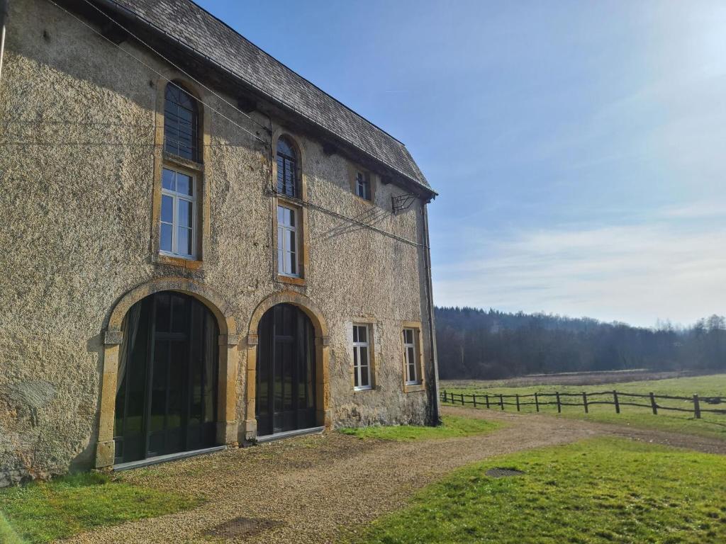 Family-friendly accommodation in the forges of Orval opposite the abbey photo 2