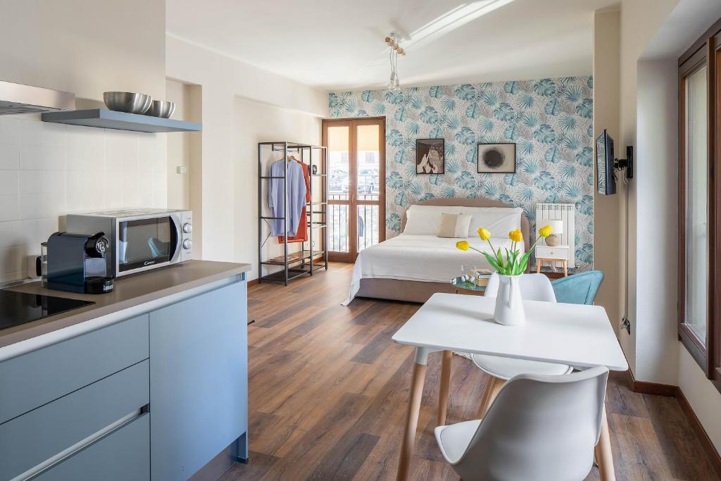 Brother’s como lake suite photo 3