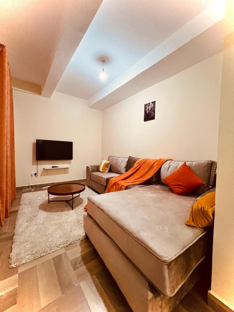 lovely modern 1,2 bedroom apartment in town photo 1