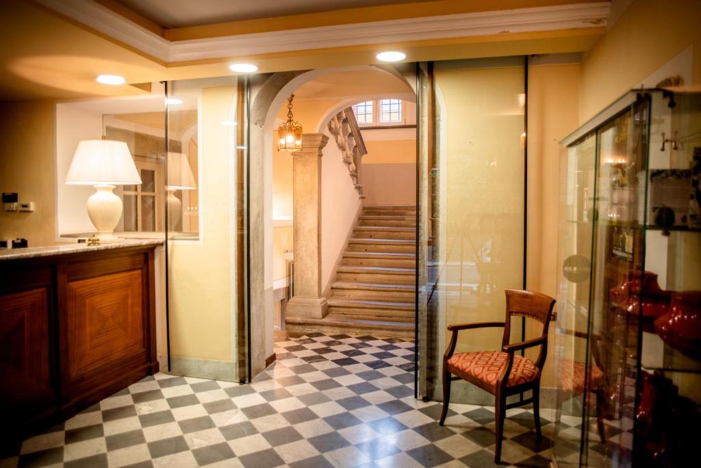 Park Hotel Regina - with air-condition and pool photo 2