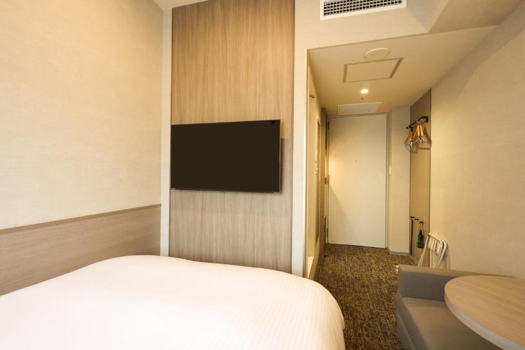 SK HOTEL Kobe Ekimae - Tap to explore photos