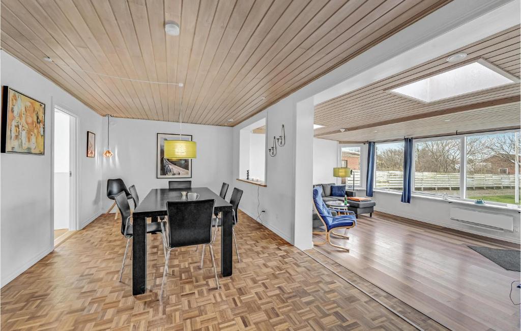 Stunning Home In Ringkbing With Wifi And 3 Bedrooms photo 4