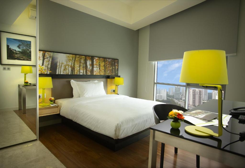 Студио (Queen Studio - Full Vaccinated or Essential only), The Signature Hotel & Serviced Suites Kuala Lumpur