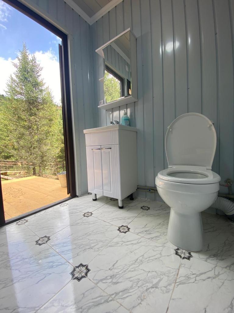 Yurty Mc yurt photo 2