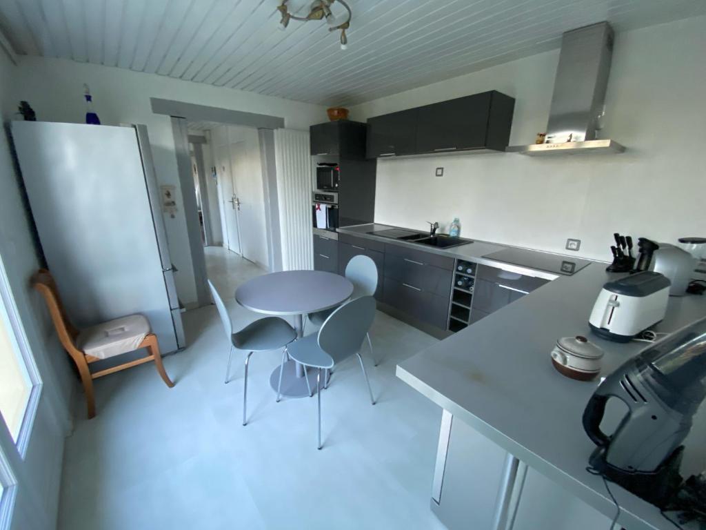 maison plain pied Charleval photo 4