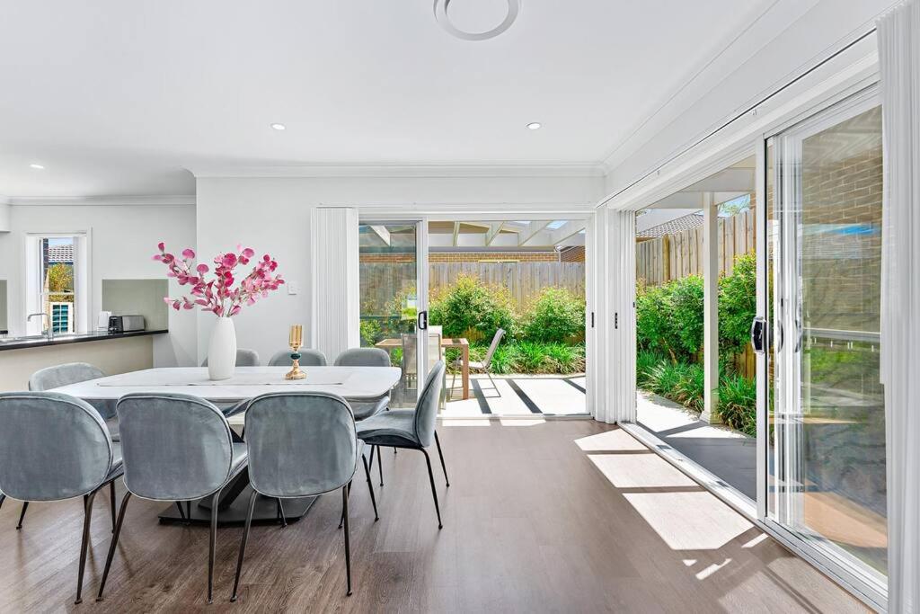 AirCabin - Norwest - Luxury Lovely - 4 Beds House photo 2