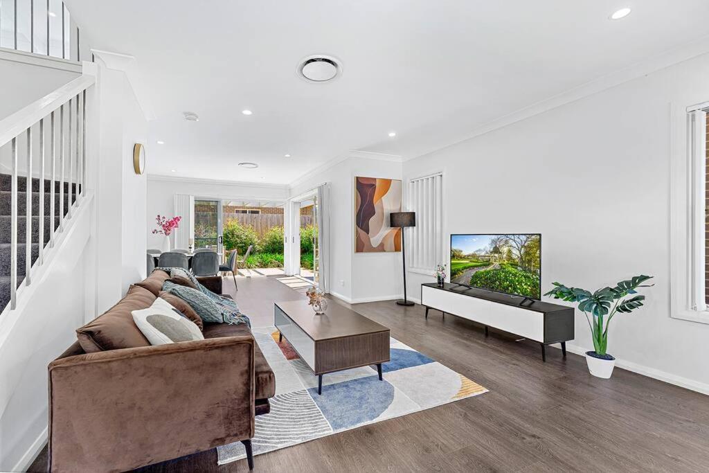 AirCabin - Norwest - Luxury Lovely - 4 Beds House