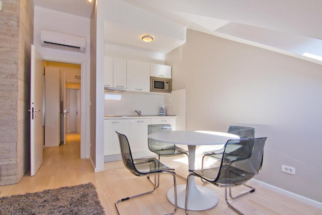 Laura Lux Suites photo 1