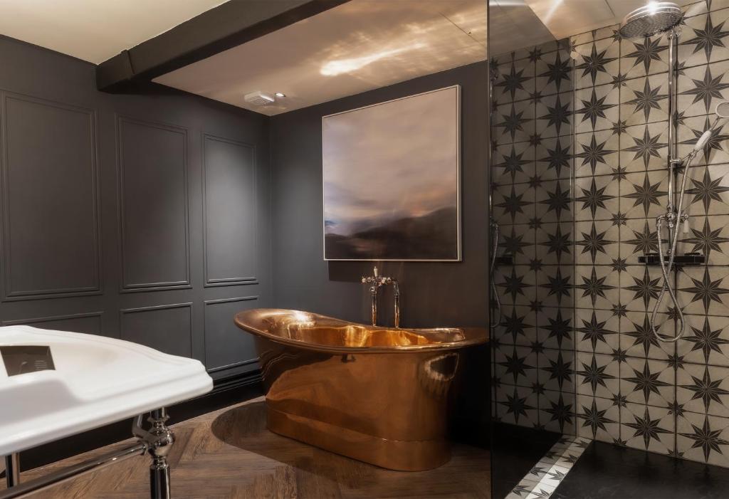 Derwent Manor Boutique Hotel - Tap to explore photos