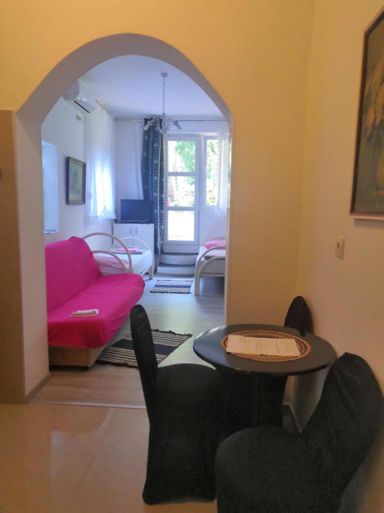Apartments Colic photo 4