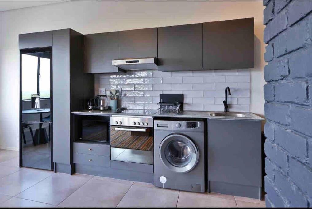 Apartment 4023-stunning views in Sandton photo 1