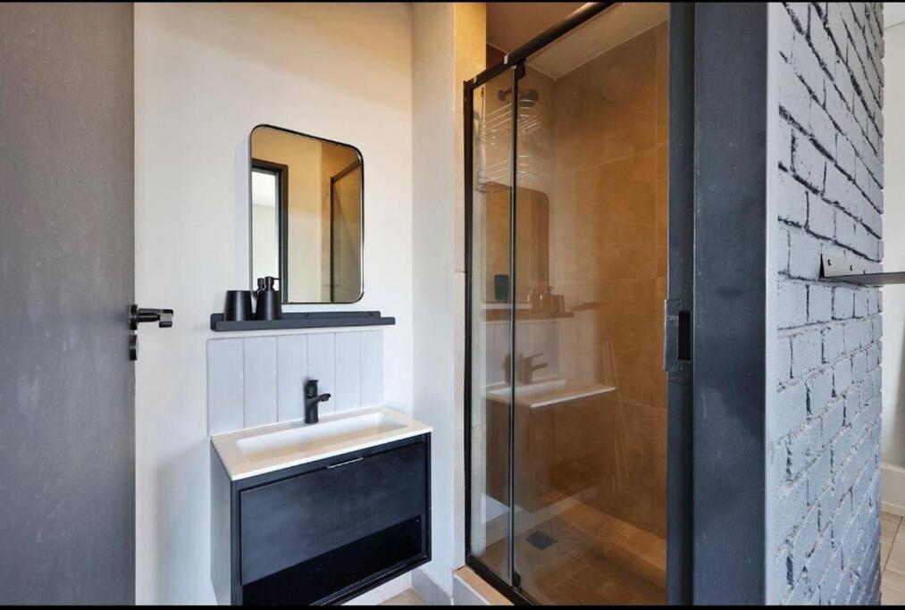 Apartment 4023-stunning views in Sandton photo 3