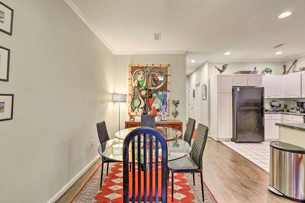 Colorful Rehoboth Beach Townhome 1 Mile to Ocean! photo 1
