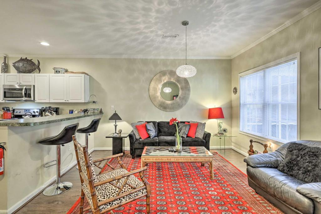 Colorful Rehoboth Beach Townhome 1 Mile to Ocean!