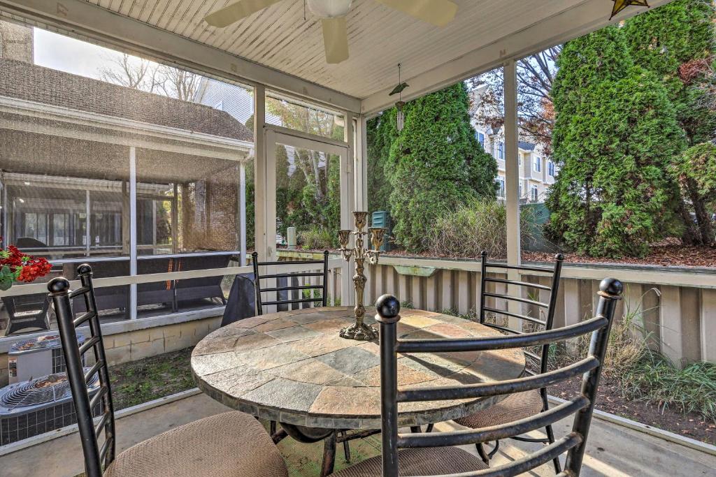 Colorful Rehoboth Beach Townhome 1 Mile to Ocean! photo 2
