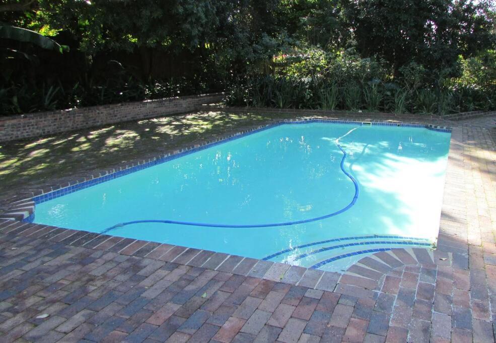 Lovely 1-bedroom rental with a pool