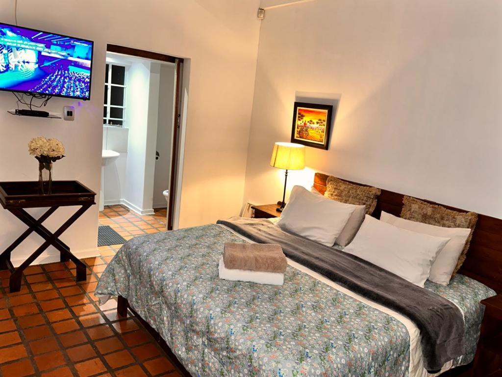 WOODS GUEST HOUSE