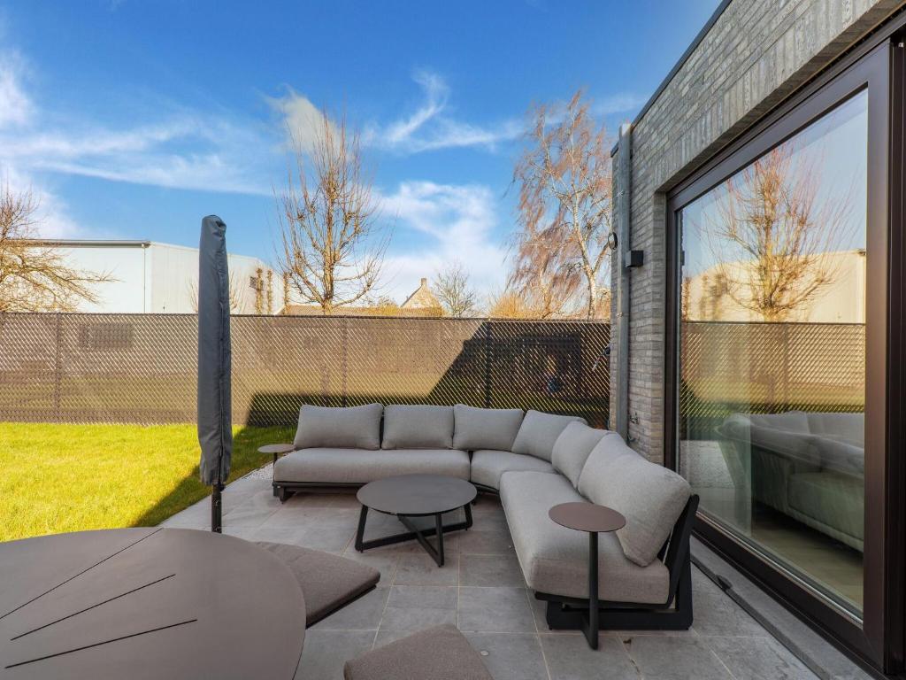 Spacious holiday home in Aardenburg with terrace photo 2