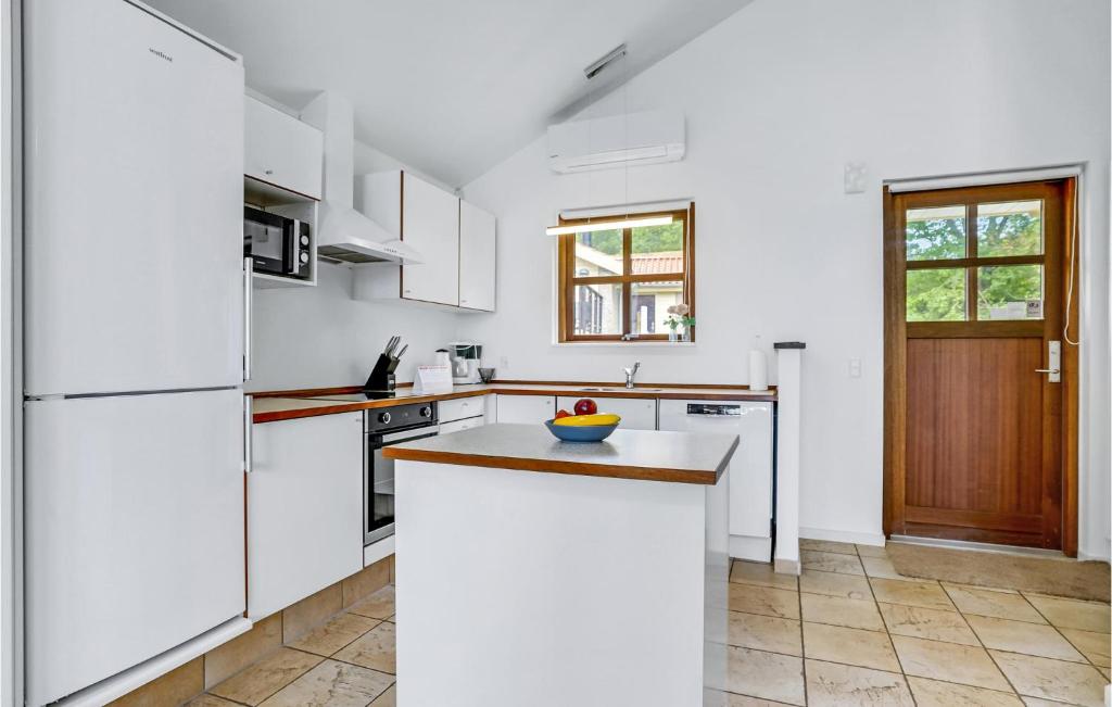 Stunning Home In Egernsund With 3 Bedrooms, Sauna And Wifi photo 4