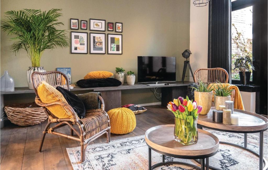 Amazing Home In Ijzendijke With 3 Bedrooms And Wifi photo 4
