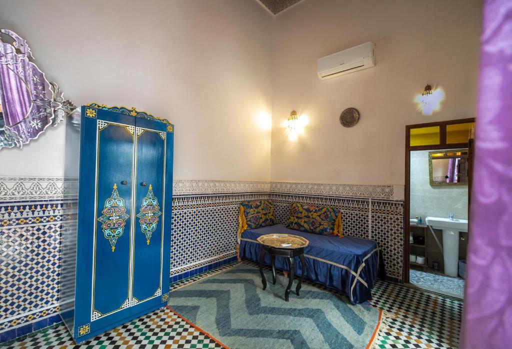 Riad Arabella - Tap to explore photos