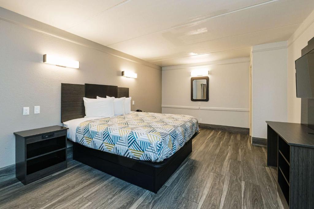 Studio 6 Baytown, Tx - Garth Road photo 4