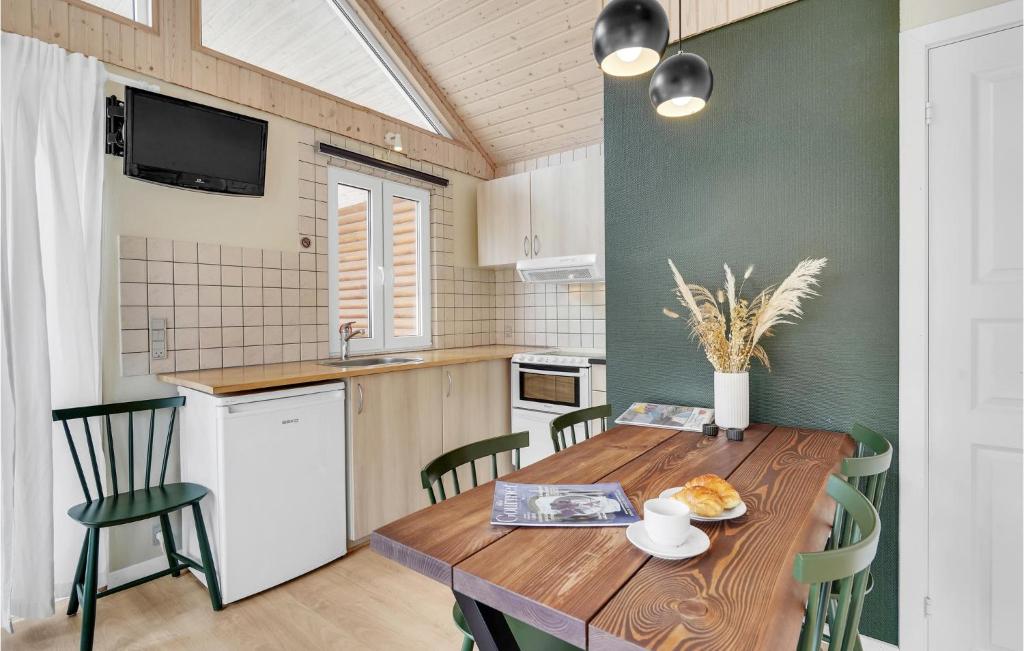 Beautiful Home In Tranekr With Outdoor Swimming Pool, Wifi And 2 Bedrooms photo 3