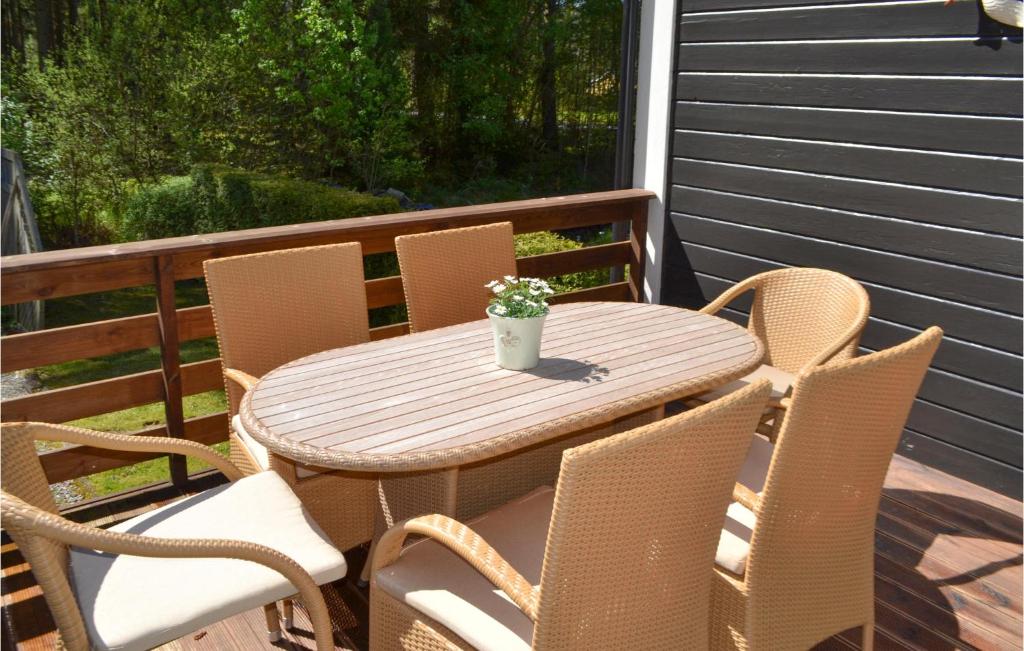 Awesome Home In Halden With 2 Bedrooms And Wifi photo 2
