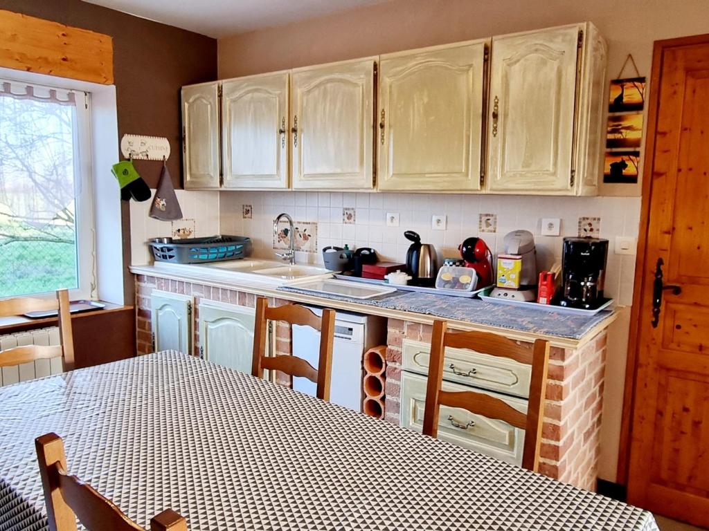 Gîte Bailleul, 4 pièces, 6 personnes - FR-1-510-176 photo 1