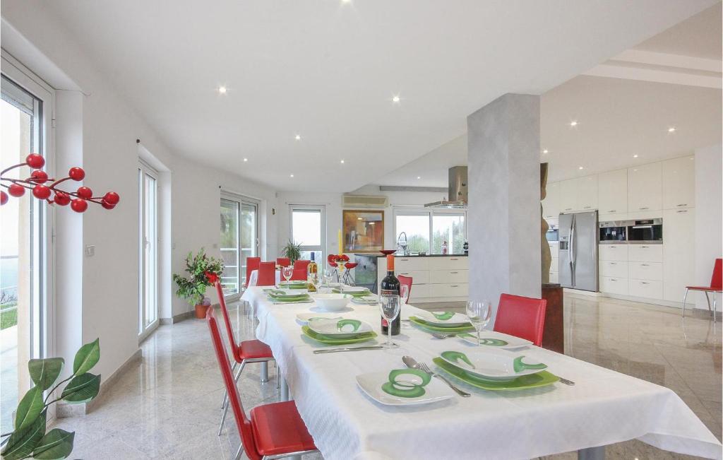 Amazing Home In Aragona -ag- With 4 Bedrooms, Wifi And Outdoor Swimming Pool photo 3