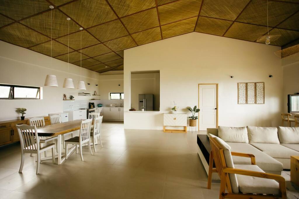 Tanaw Beach House
