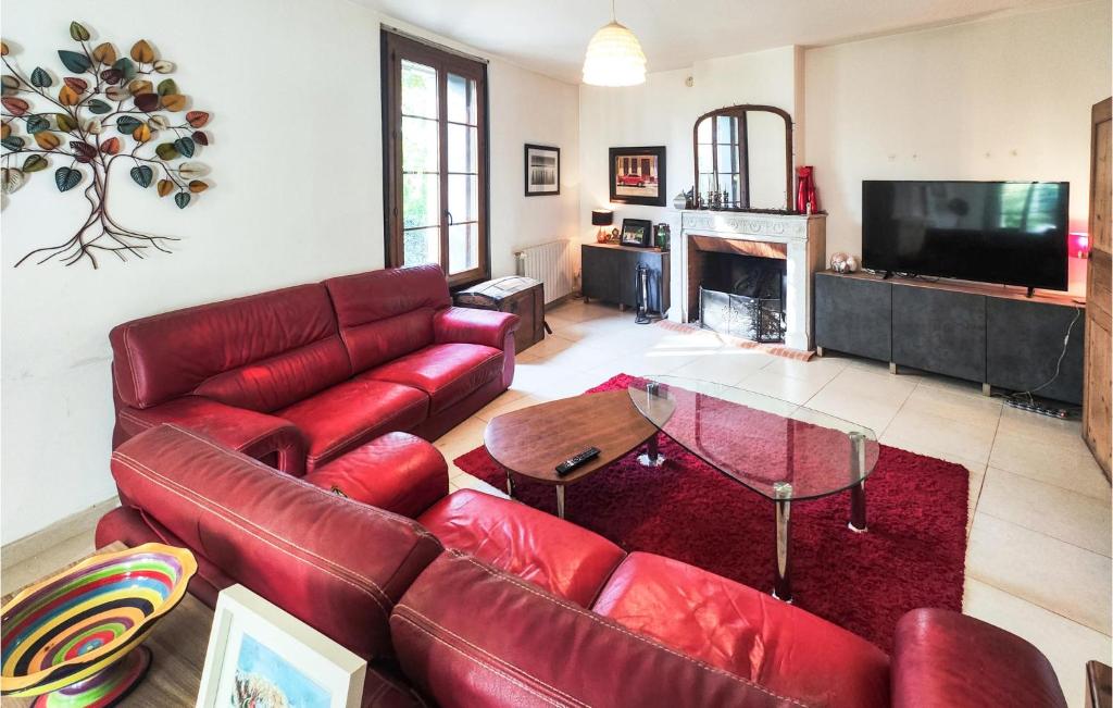 Awesome Home In Montblanc With 5 Bedrooms, Wifi And Private Swimming Pool photo 1
