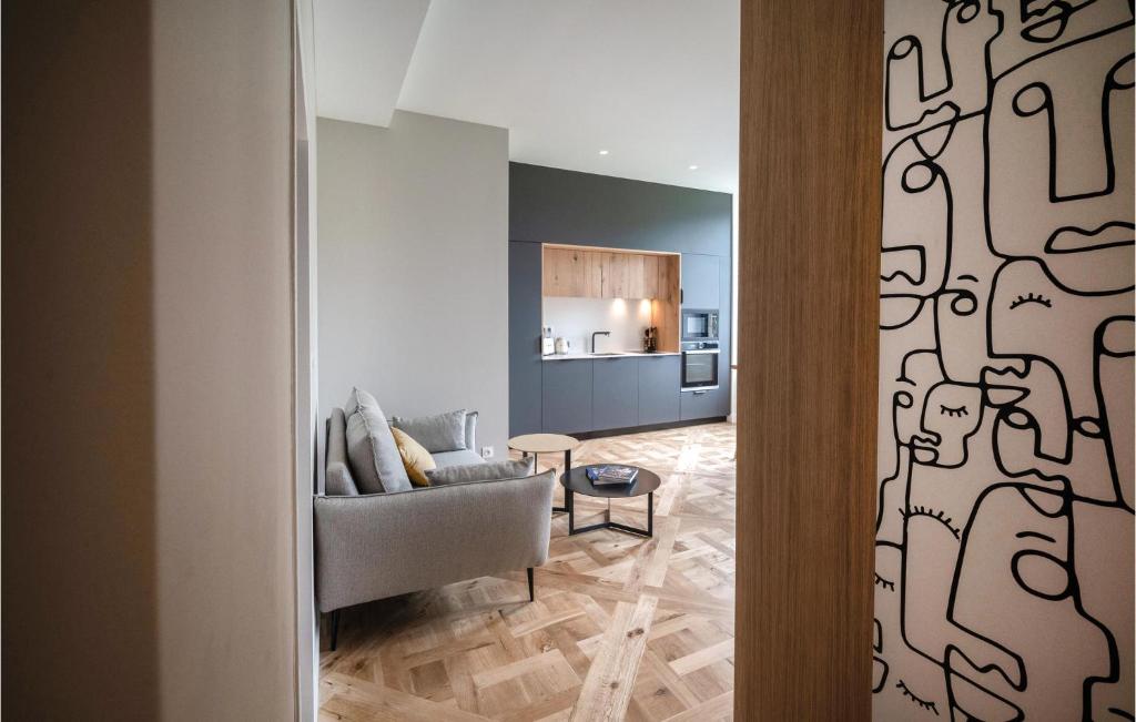 Stunning Apartment In Concarneau With Sauna, Outdoor Swimming Pool And Heated Swimming Pool photo 4