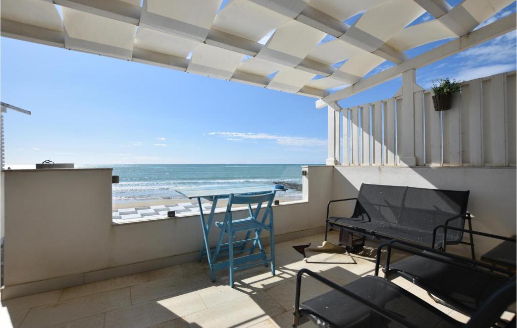Awesome Apartment In Scicli With Outdoor Swimming Pool, Jacuzzi And 2 Bedrooms