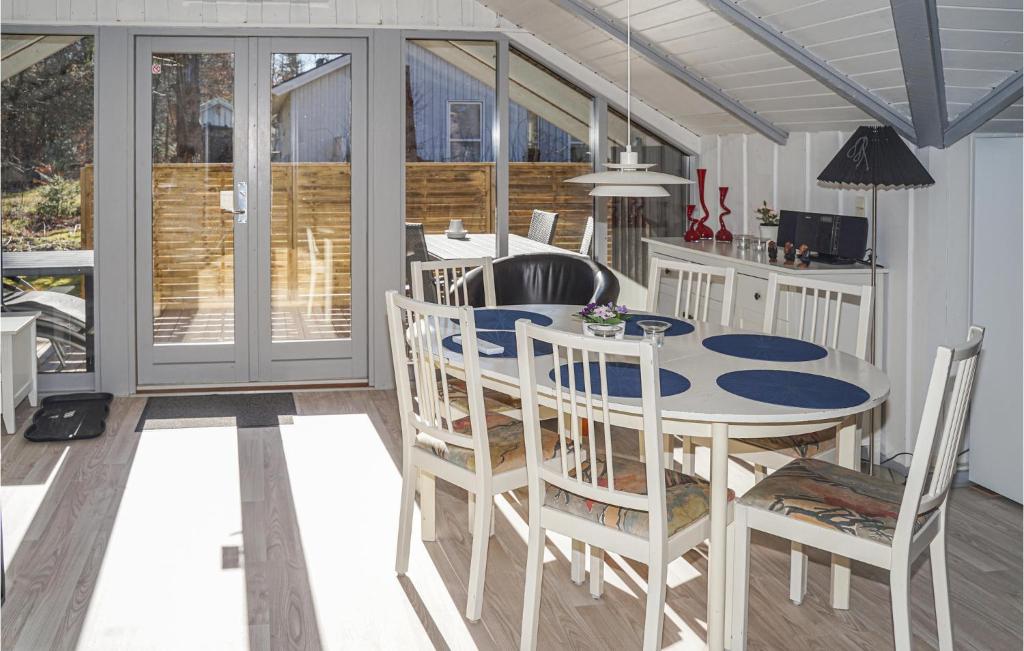 Stunning Home In Give With 2 Bedrooms And Wifi photo 2